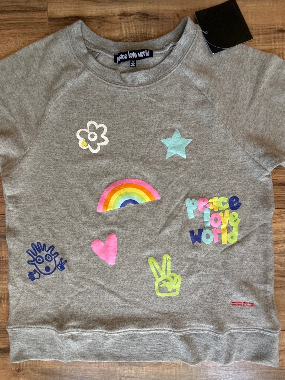 Peace Love World Comfy Graphic Top - Picture 3 of 10